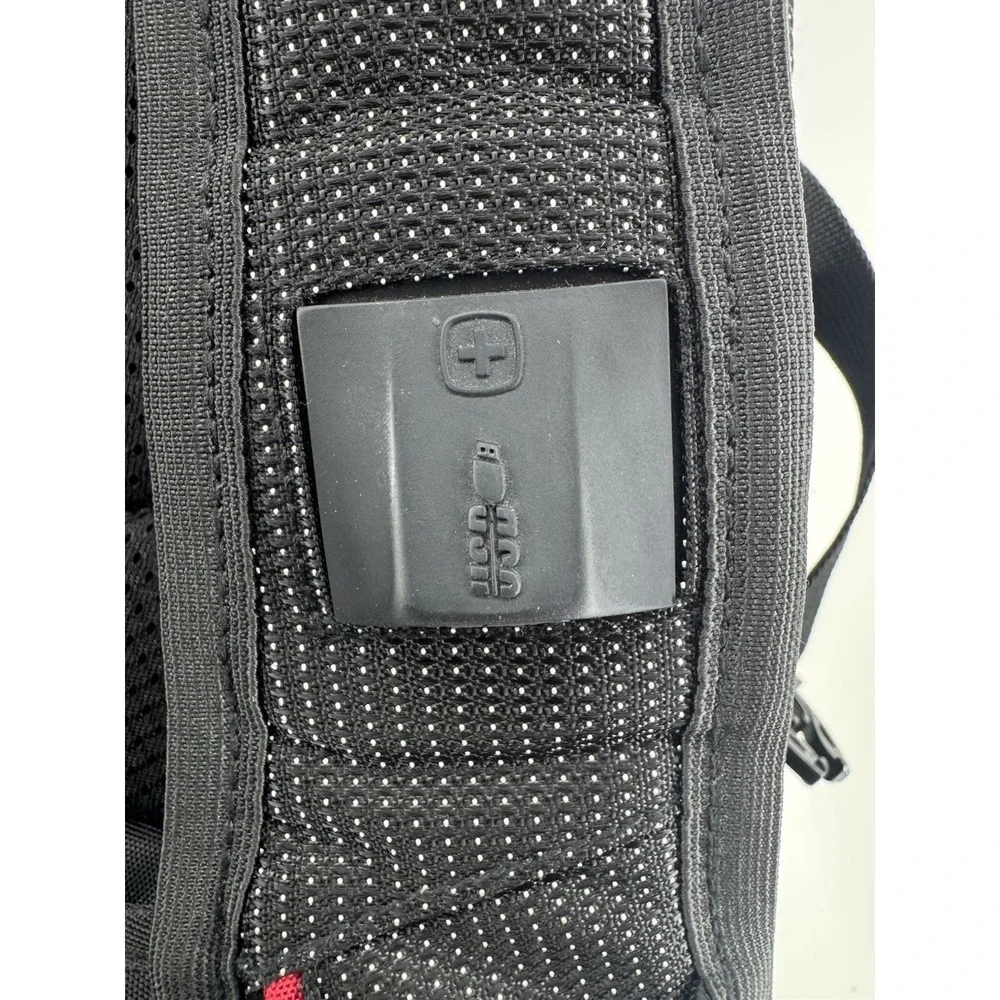 SwissGear commander usb